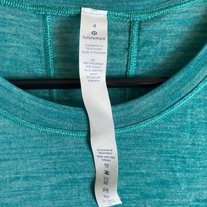 Lululemon T-shirt